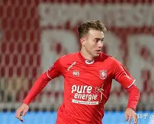 西汉姆冲刺阶段回应争议，志在荷甲名次提升，压力陡增，高层口径保持一致的简单介绍