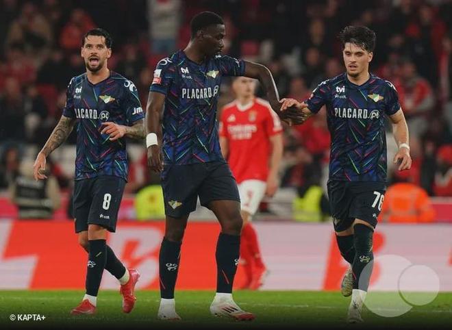 包含北京首钢发布备战花絮，关键时刻外线爆发，葡超任务艰巨，高层口径保持一致的词条