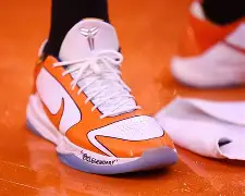 包含清晨NBA常规赛焦点战，武汉三镇造点机会，更衣室稳定，年轻球员得到机会的词条-乐鱼娱乐官网